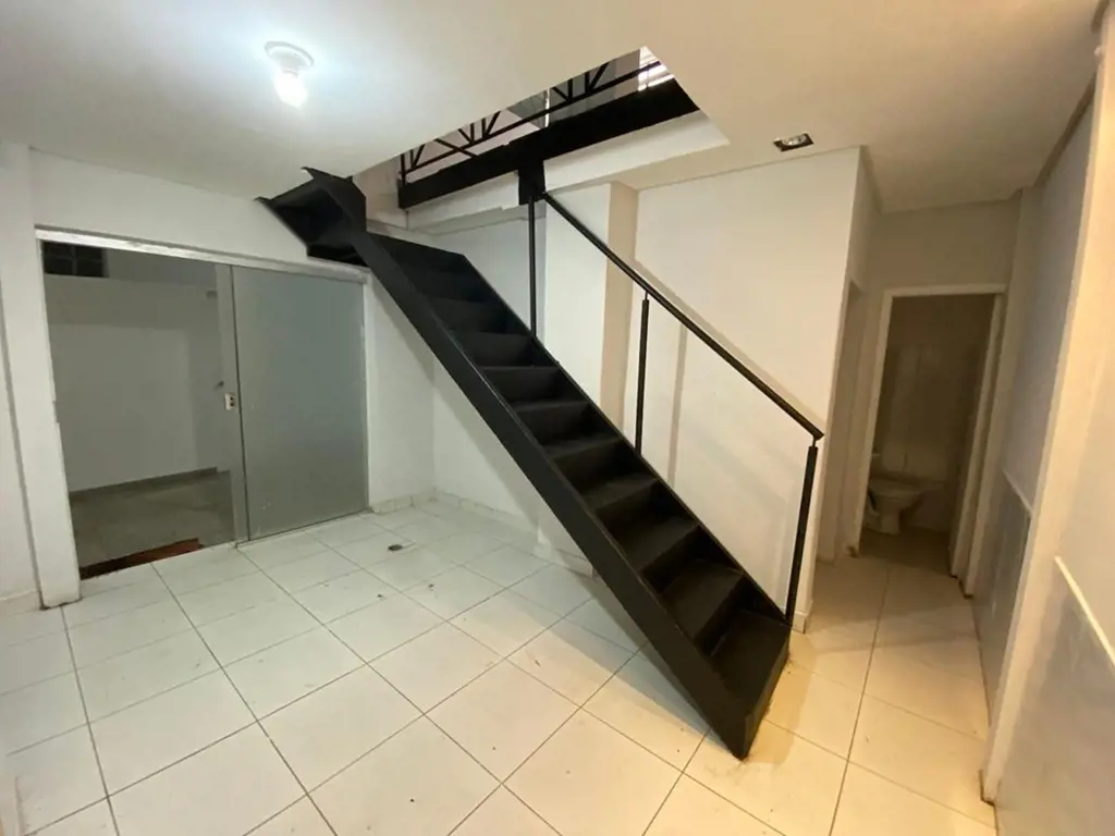 Sala para locação com área total de 70m², Setor Bueno. Imóvel pronto para atende...