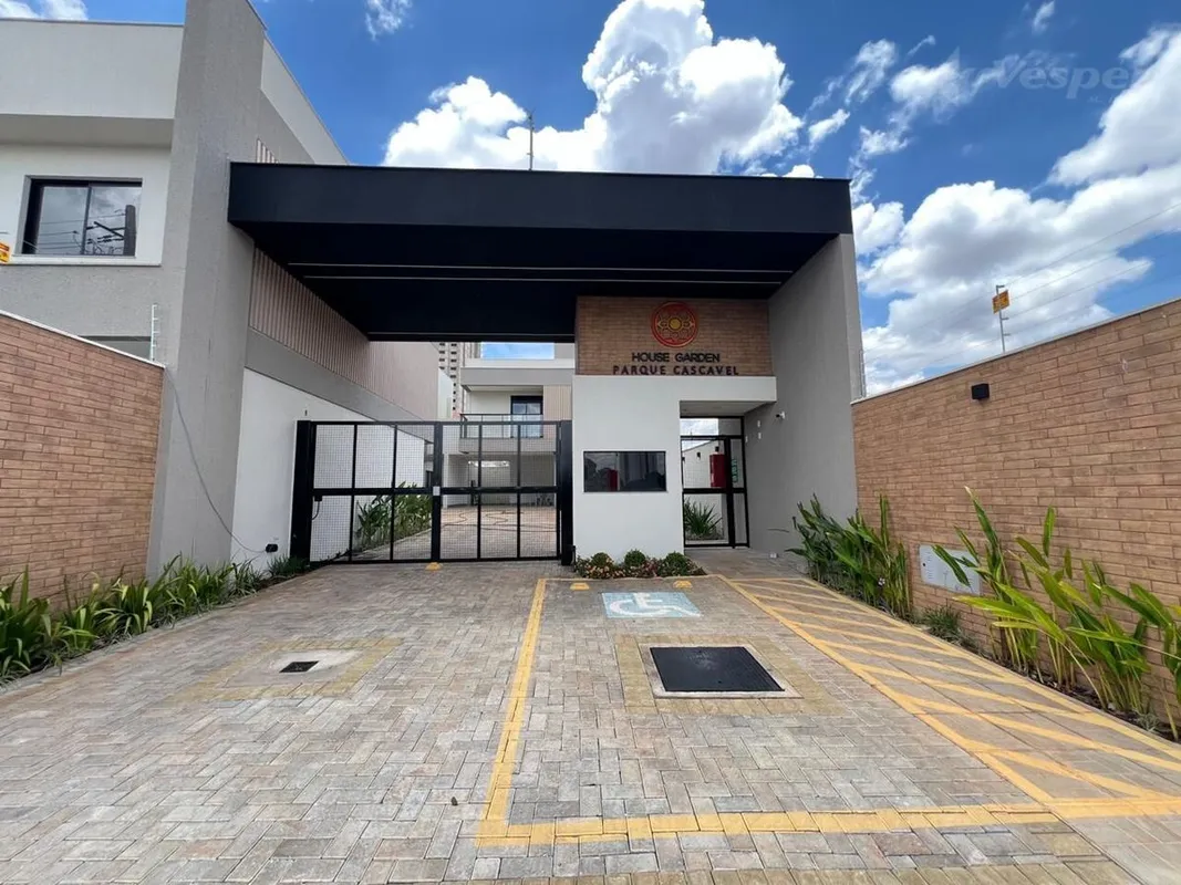 Sobrado à venda com 3 suítes plenas no Parque Cascavel.HOUSE GARDEM PARQUE CASCA...
