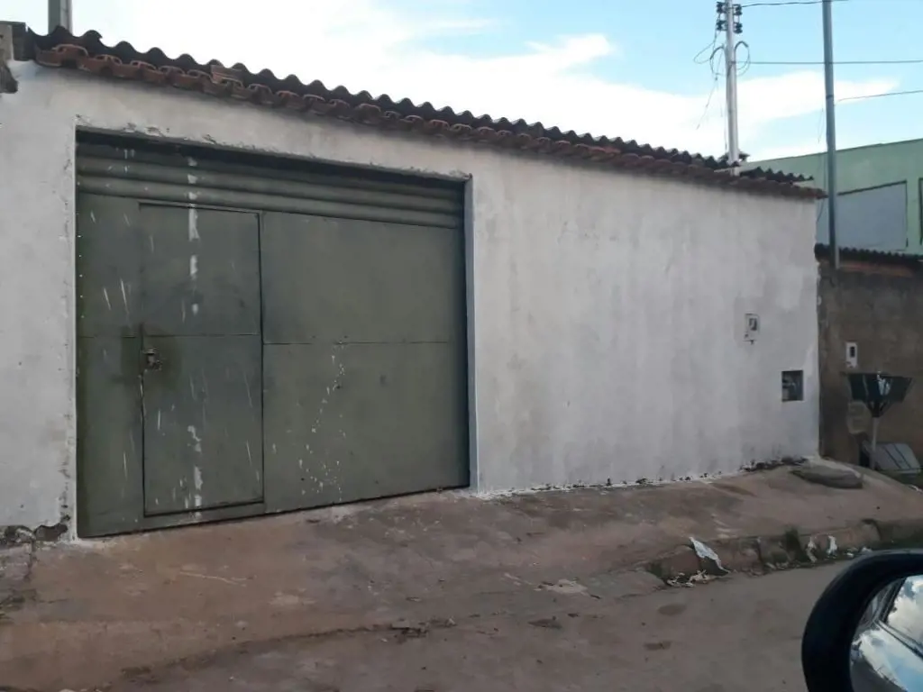 Casa quadra 307 conjunto 04 São Sebastião.Casa de um quarto, sala conjugada com ...