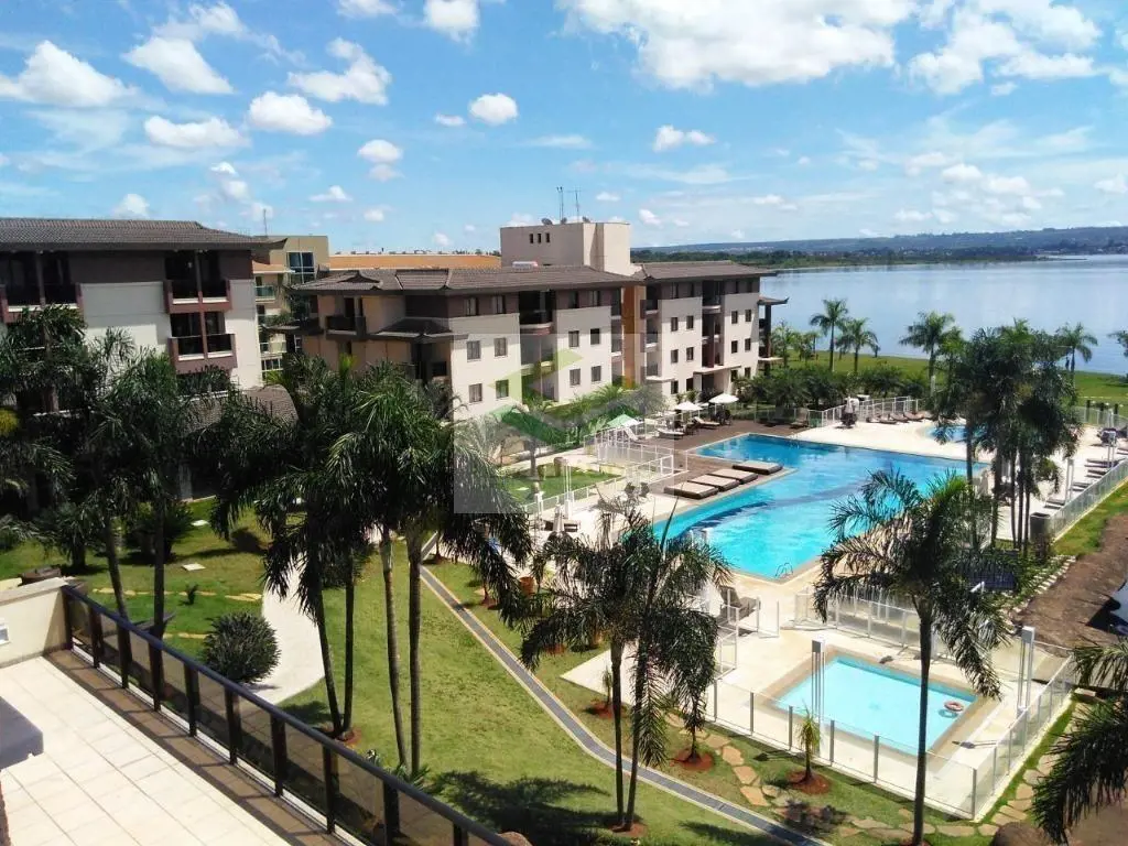 - Apartamento reformado e mobiliado , no melhor condomínio as margens do lago. O...