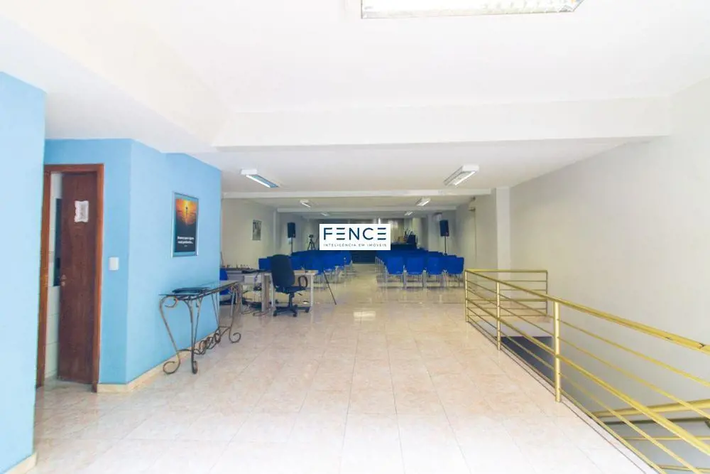 LOJA Comercial com térreo e subsolo, ALUGADA por tempo indeterminado pelo valor ...