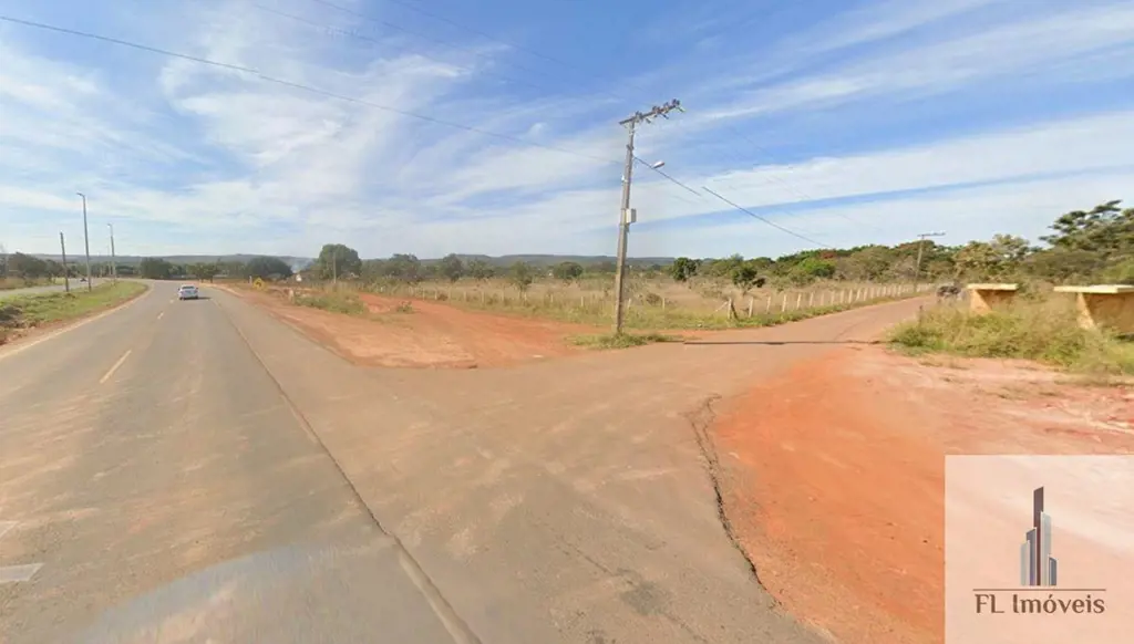 Chácara à venda na DF 140!Região que vem se desenvolvendo muito, com novos condo...