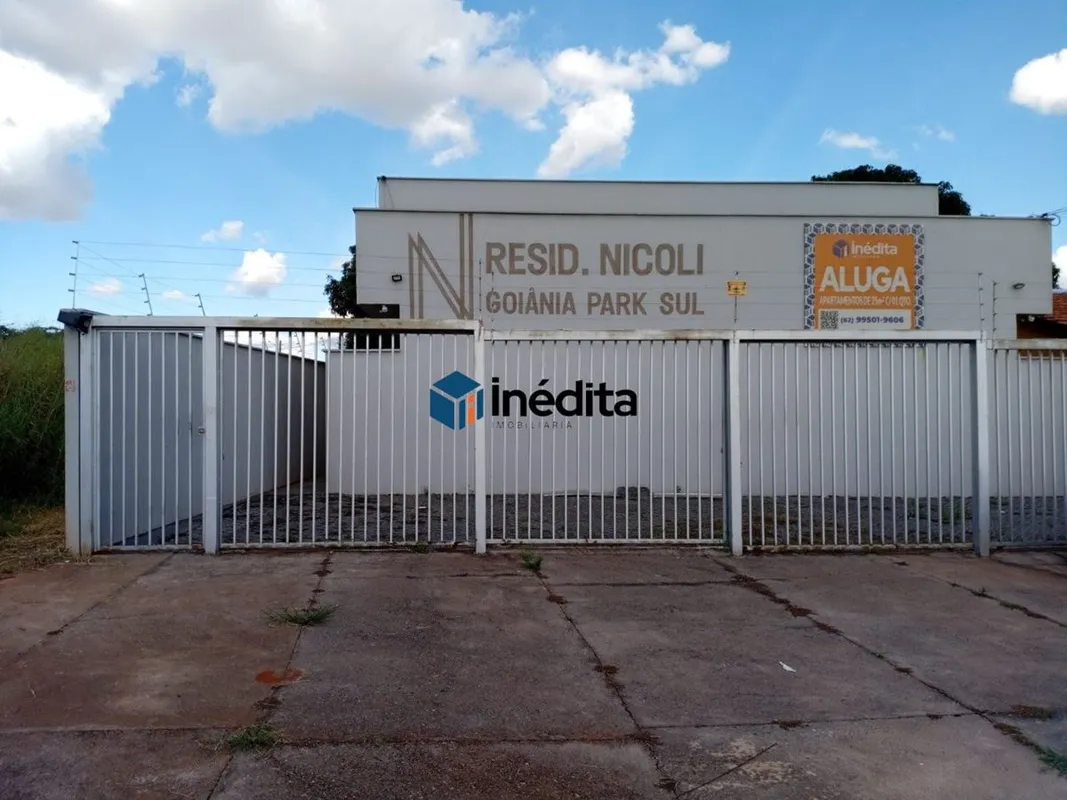 LOCALIZAÇÃO:Localizada na principal avenida do Goiânia Park Sul, o imóvel conta ...