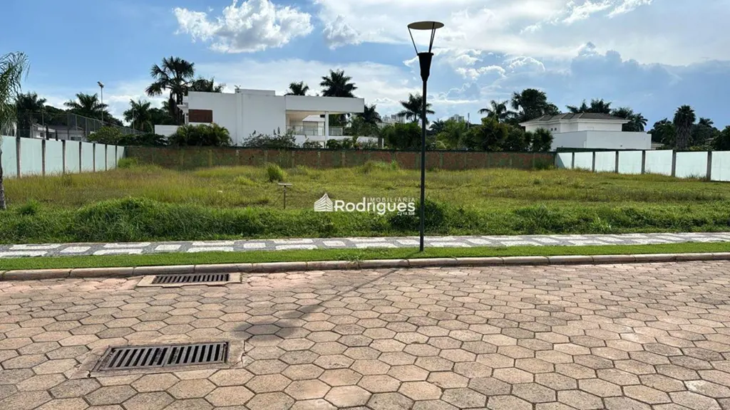 Rodrigues Imobiliária VENDE LOTE localizado na SMPW Quadra 05, com as seguintes ...