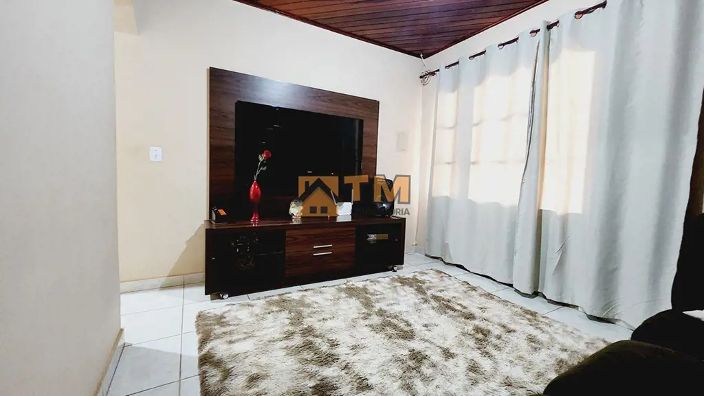 TM CONSULTORIA IMOBILIARIAVENDE:INVESTIR OU MORAR, CASA COM 3 QTOS, MAIS UM SOBR...