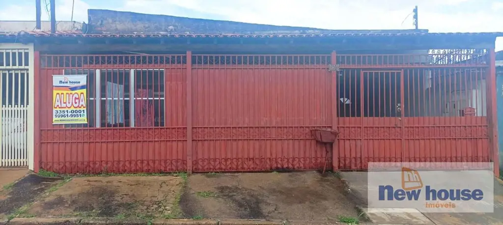 CASA DE FUNDOS PARA LOCAÇÃO – ÓTIMA LOCALIZAÇÃOImóvel bem localizado, com fácil ...