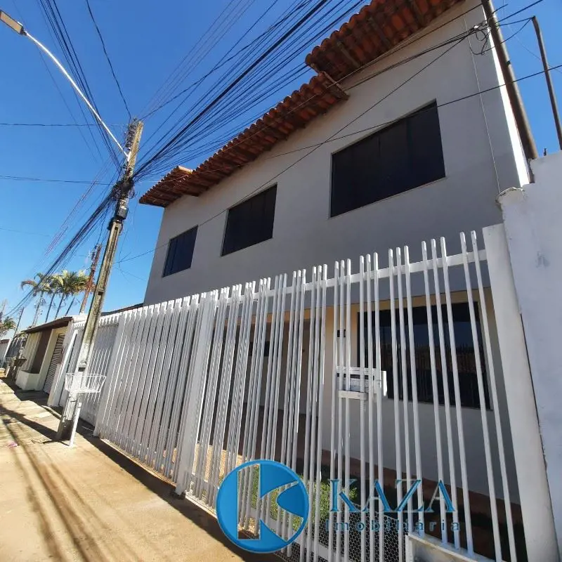 Casa Moderna situada na melhor localização da Cidade de Valparaíso de Goiás, com...
