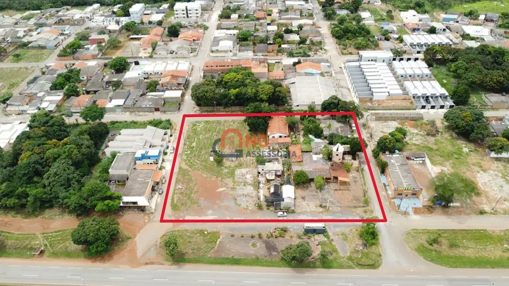 Localização: Excelente BR 040 Acesso rápido á Luziânia e Brasília. Imóvel: Terre...