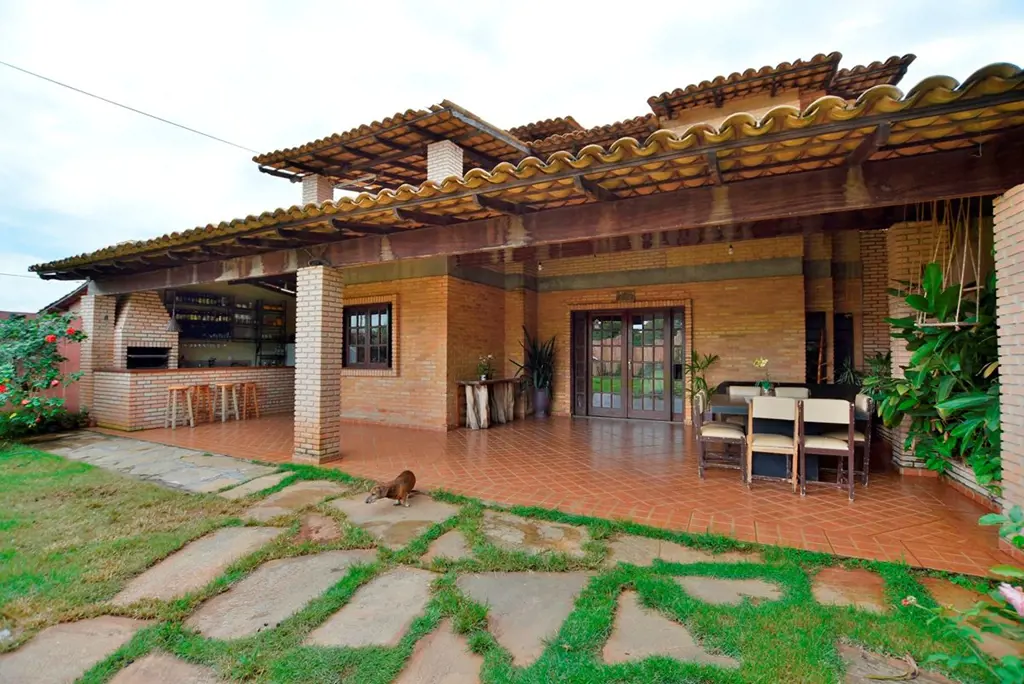 Casa 02 Pavimentos na Colônia Agrícola Samambaia Térreo - Sala para três ambient...