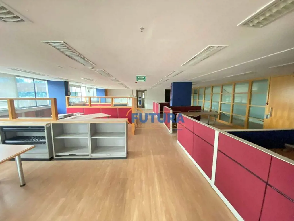 A FUTURA CONSULTORIA E NEGÓCIOS disponibiliza para LOCAÇÃO:Excelente sala comerc...