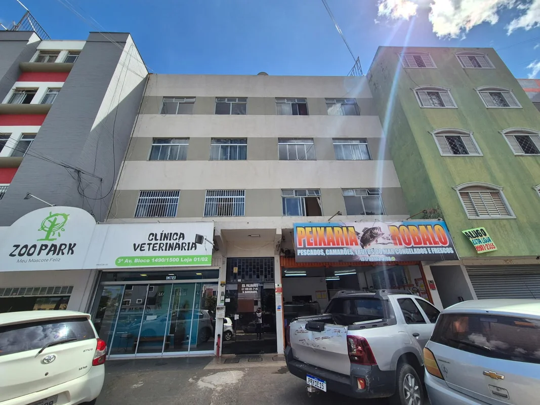 ALUGUEL - 02 QUARTOS - FRENTE - 3ª AVENIDA - ED. PALMARESÓtimo apartamento no Ed...