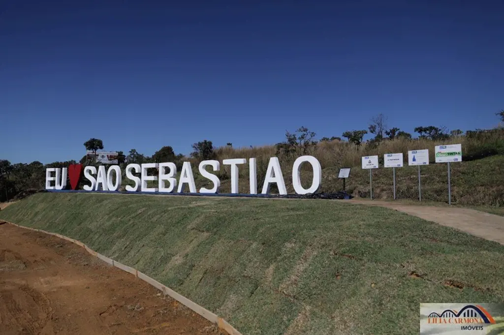 Imóvel ESCRITURADOTrês kits com sala ampla, quarto, banheiro social, cozinha esp...