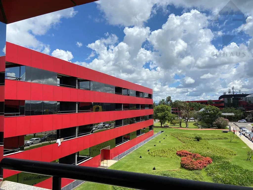 Apartamento super amplo, com vista livre , todo mobiliado, ar condicionado. Ao l...