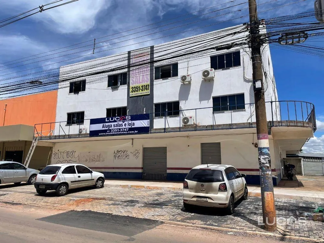 SOF SUL QUADRA 08 CONJUNTO A - GUÁRA Excelente loja comercial com aproximadament...