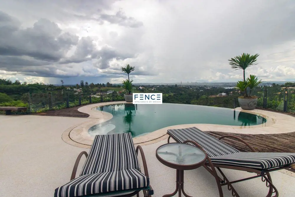 Casa espetacular, disponível para venda na SMDB conjunto 2 do Lago Sul.Trata-se ...