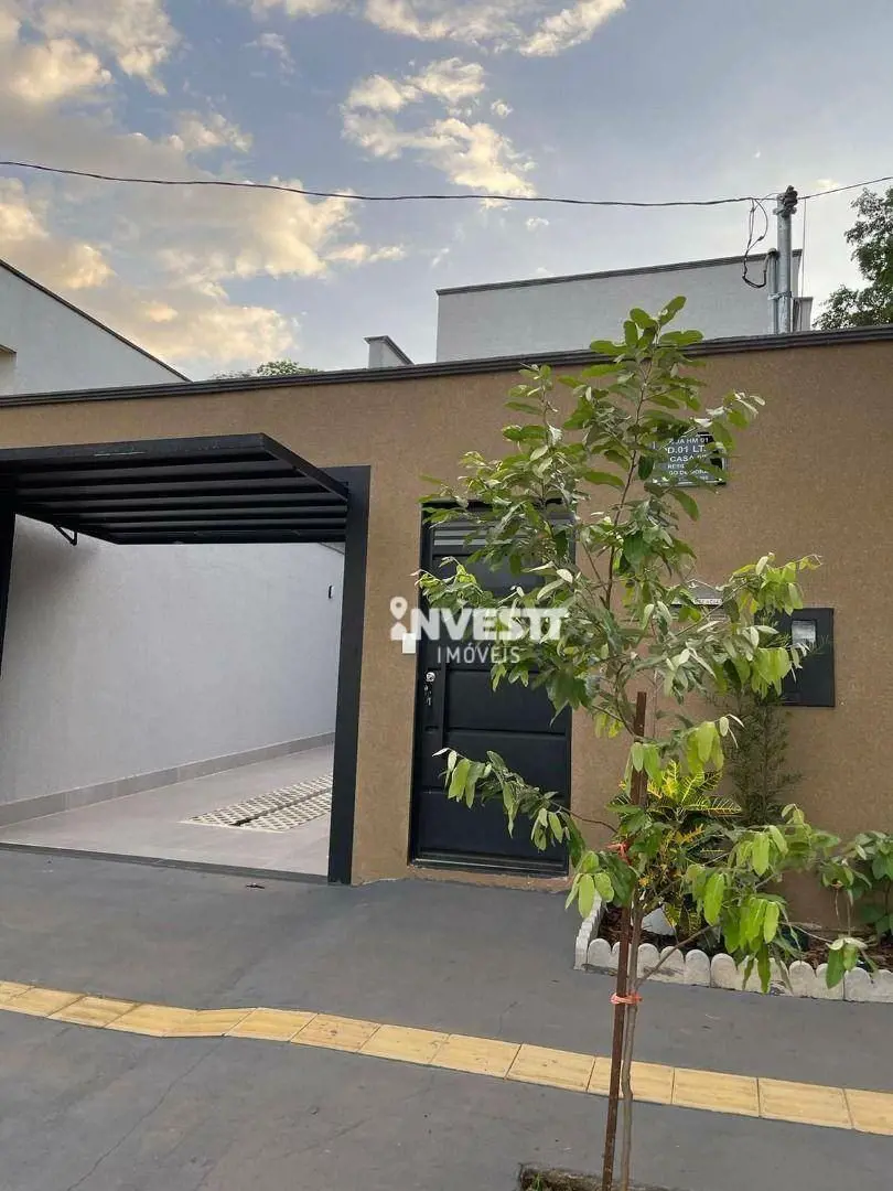 Sobrado disponível no Residencial Hugo de Moraes. Com área construída de 250 met...