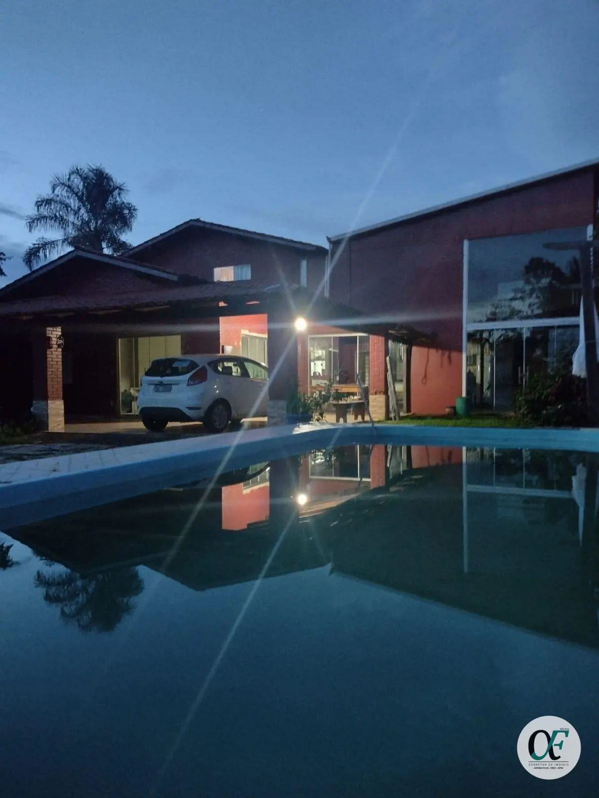 Excelente casa, em condomínio com ótima infraestrutura! Casa com aproximadamente...