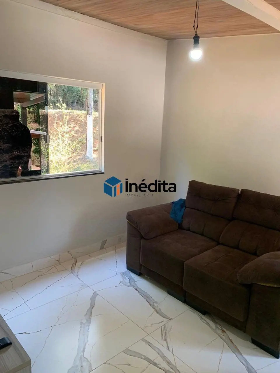 LOCALIZAÇÃO:No Jardim Miramar, com execelente localização, próximo a avenidas pr...