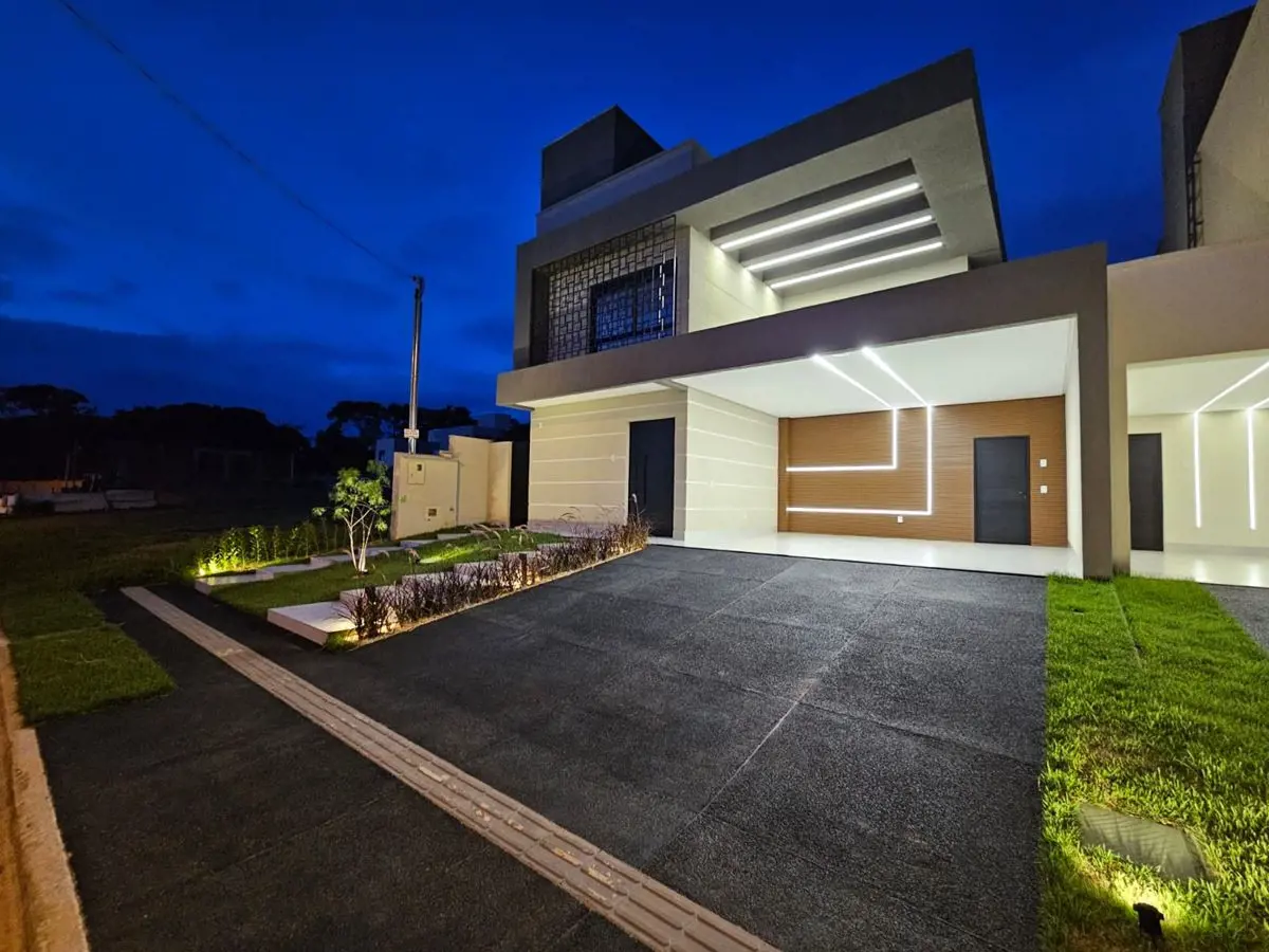 Condomínio: Jardins BarcelonaLote: 300m²Área Construída: 213,00m²Especificações:...