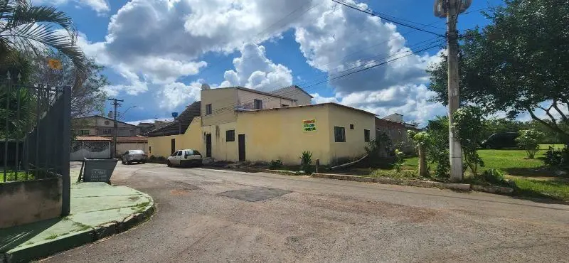 VILA TECNOLÓGICA - LUCIO COSTA (QE 04)SOBRADO 2 PAVIMENTOS - DE ESQUINA - VAZADO...