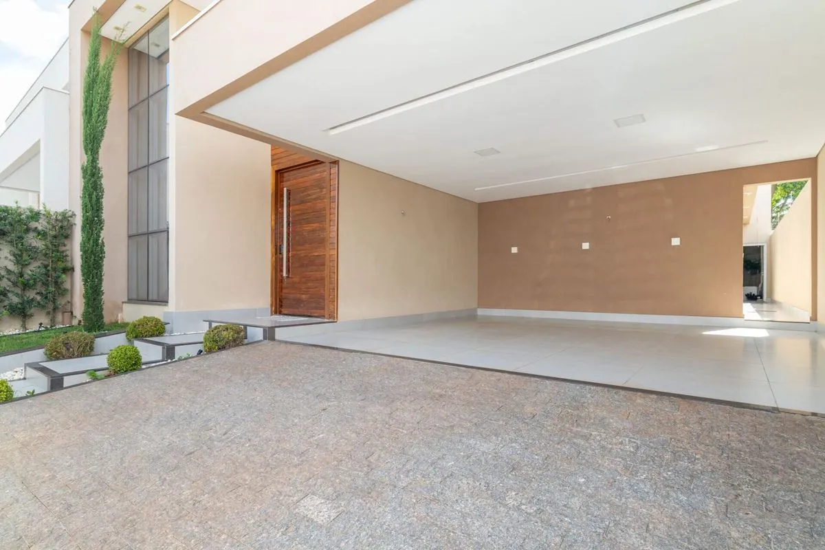 Casa em Condomínio FechadoEsta linda casa de 3 quartos, todos suítes, oferece o ...