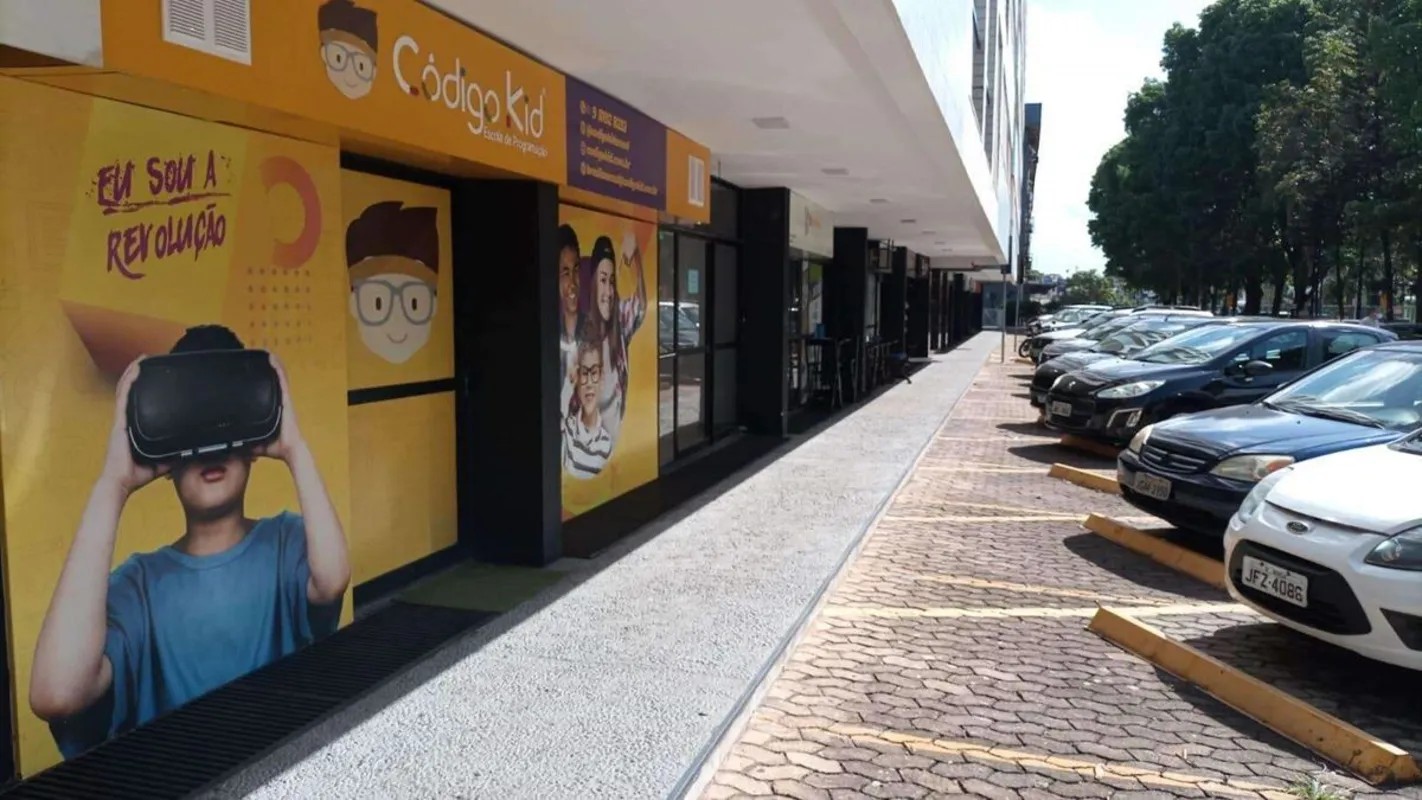 Ideal para quem busca visibilidade e conveniência estratégica ao lado do Parque ...