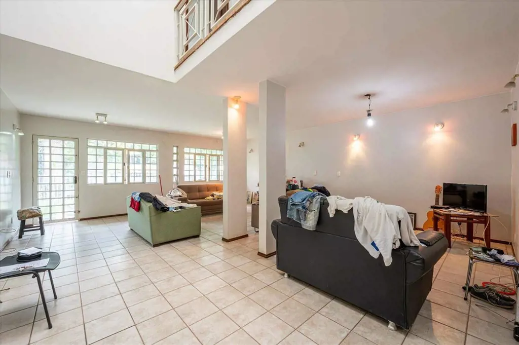 Excelente casa na melhor quadra de BSB, 703 sul, perto do melhor comércio da reg...