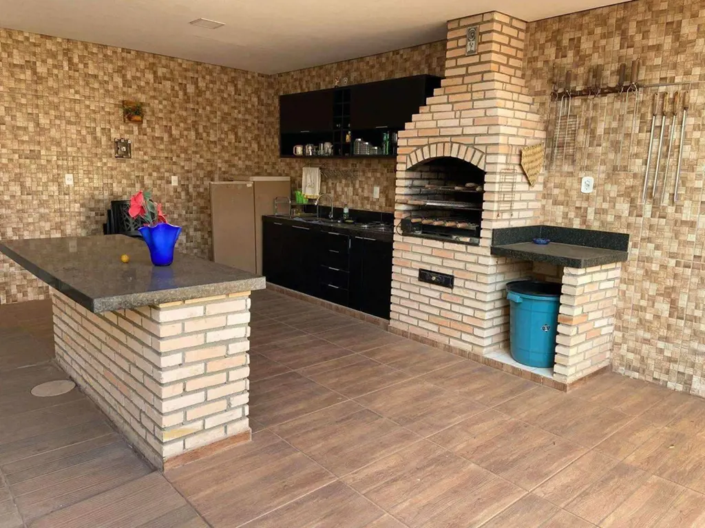 Localização:Excelente localização, próxima a um comércio variado, incluindo pada...