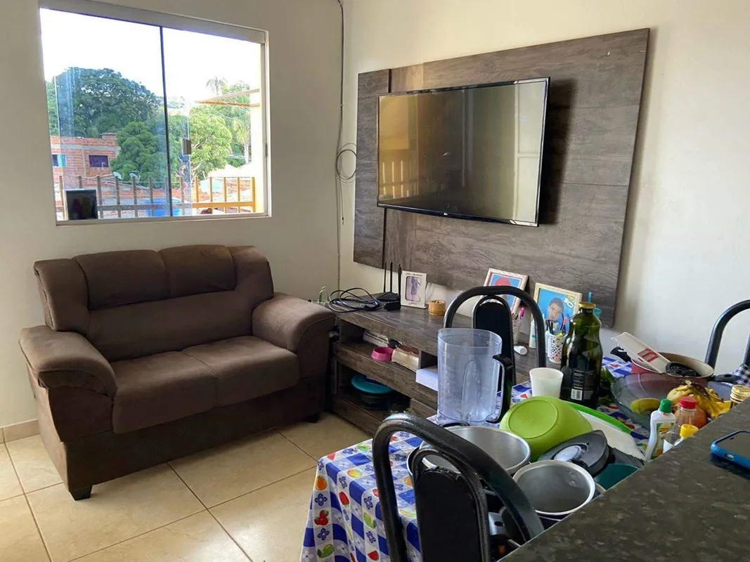 Excelente Oportunidade de Negócio.Esta casa no Condomínio Caravelo na DF 425 lhe...