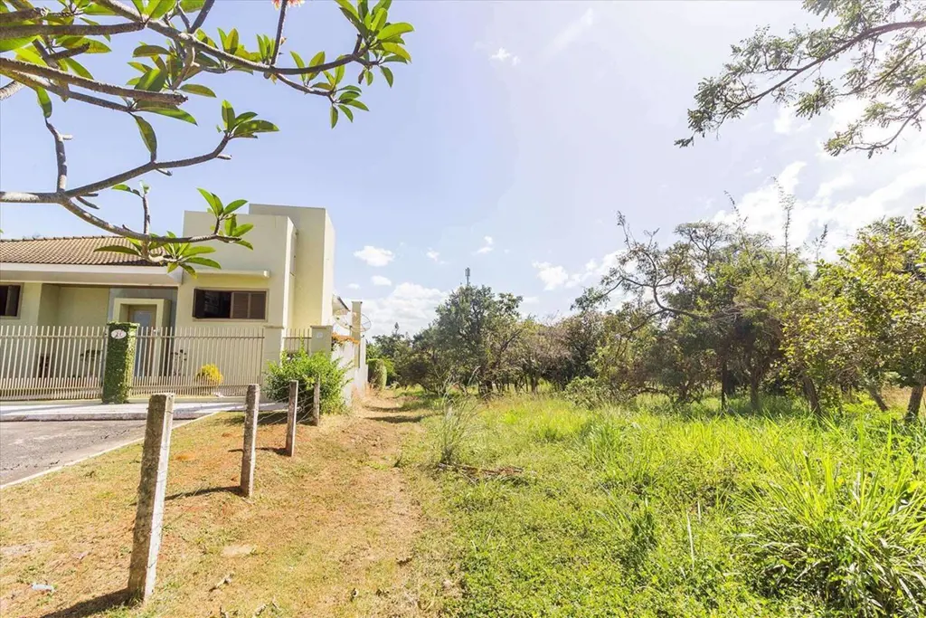 Aproveite o melhor do Lago Sul em um lote exclusivo!Lote privilegiado localizado...