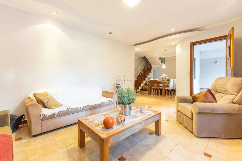 Casa de alto padrão na cobiçada região do Império dos Nobres, oferecendo seguran...