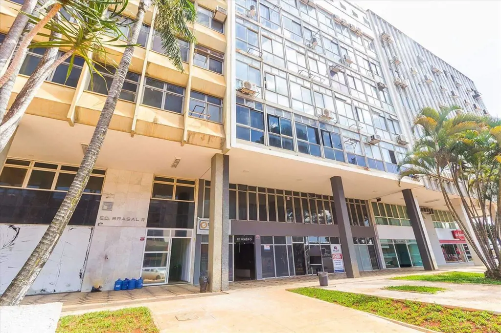 .Loja localizada na SCS Quadra 4, em Brasília, esta espaçosa e versátil loja ofe...