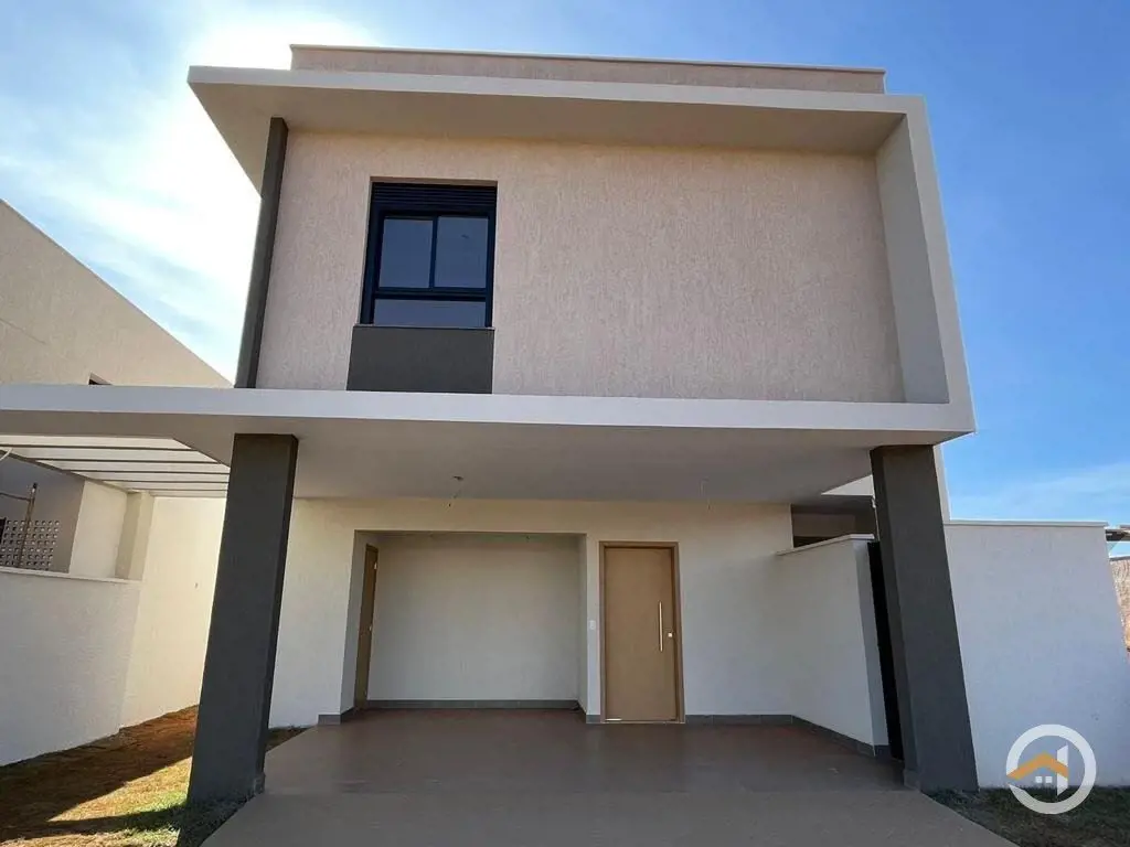 Sobrado no Jardins Capri, 4 quartos 2 suítes, 2 vagas de garagem cobertas, lazer...