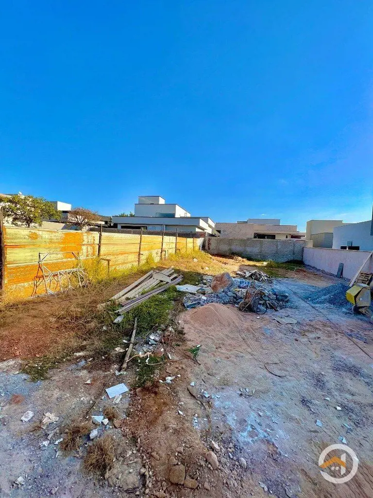 Lote no Condomínio Portal do Sol Green. 420 m² PlanoAgende uma visita e faça sua...