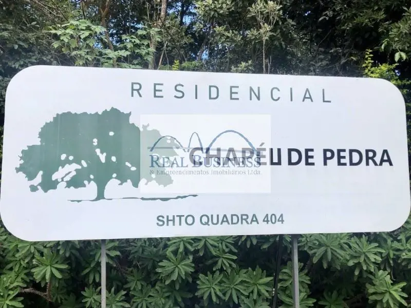 Vendo lote dos sonhos! Se você está em busca de um espaço amplo, com muito verde...