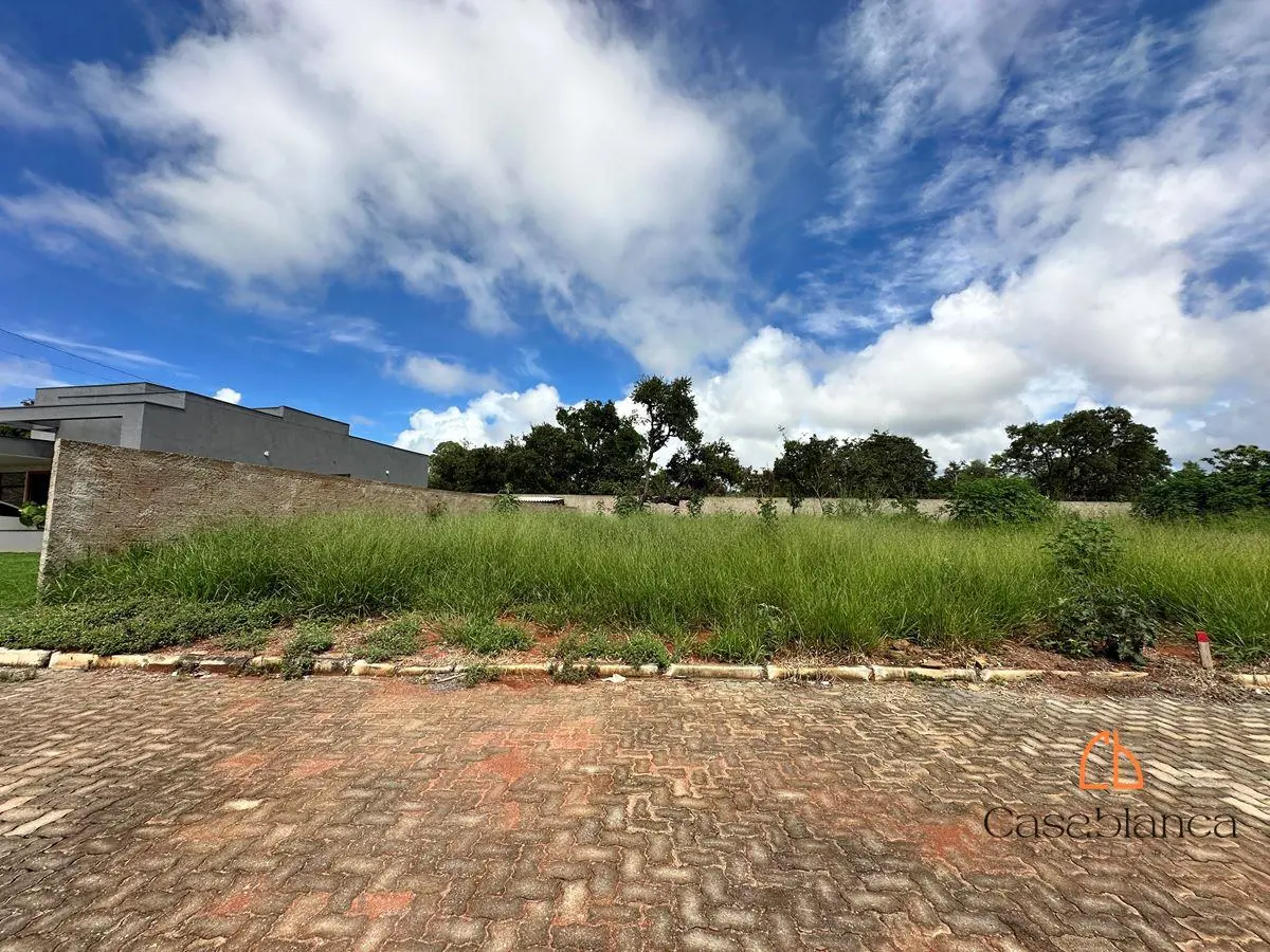 Lote plano no Condomínio Via Leblon - Tororó - várias opções:- Lote 05: 369,88m²...