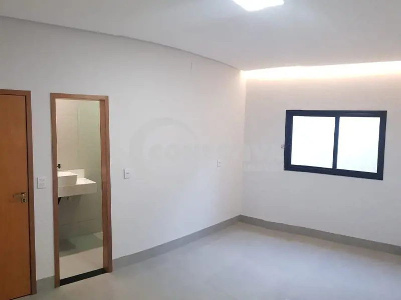  Comentários do corretor: 3 suítes plenas. Suíte master com Closet. Banheiro da ...