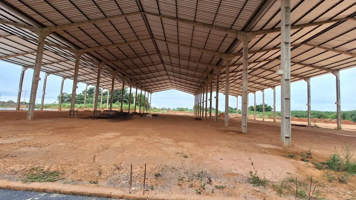 SÃO 2.000 M2 DE GALPAO POR R$ 20.000,00CASO O INTERESSE SEJA NOS 3.600,00 M2, O ...