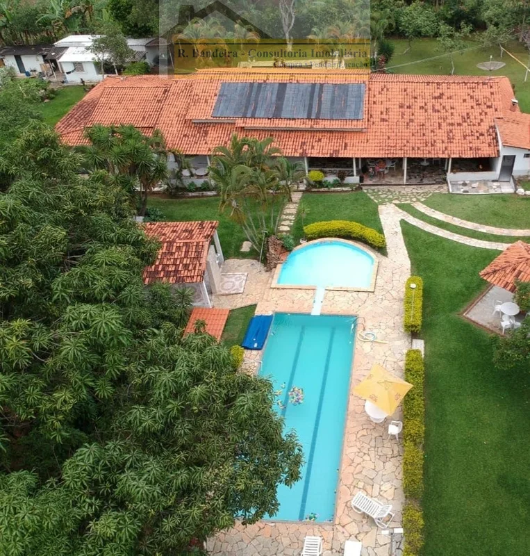 Chácara com 3,65 ha, com benfeitorias, que está localizada às margens da BR 251 ...