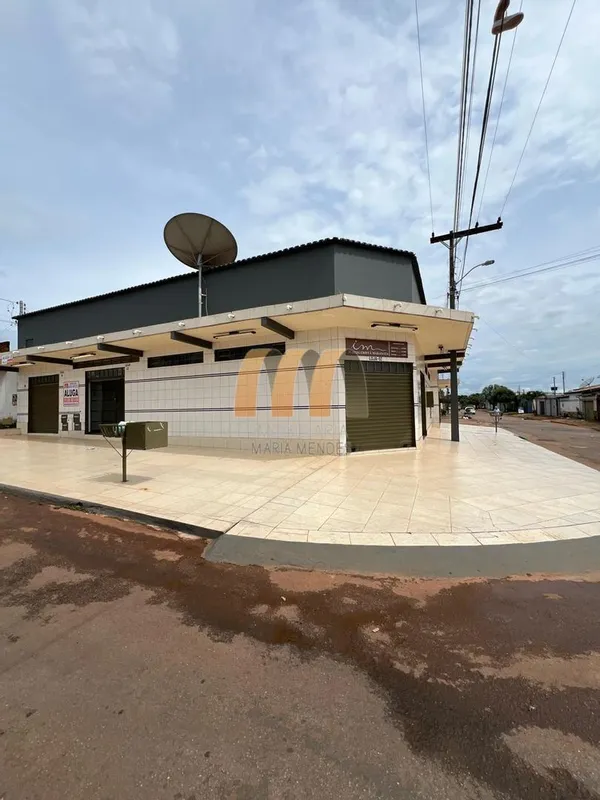 Sala comercial de esquina com 100 mt²;Com recepção, 02 salas com pia e banheiro ...