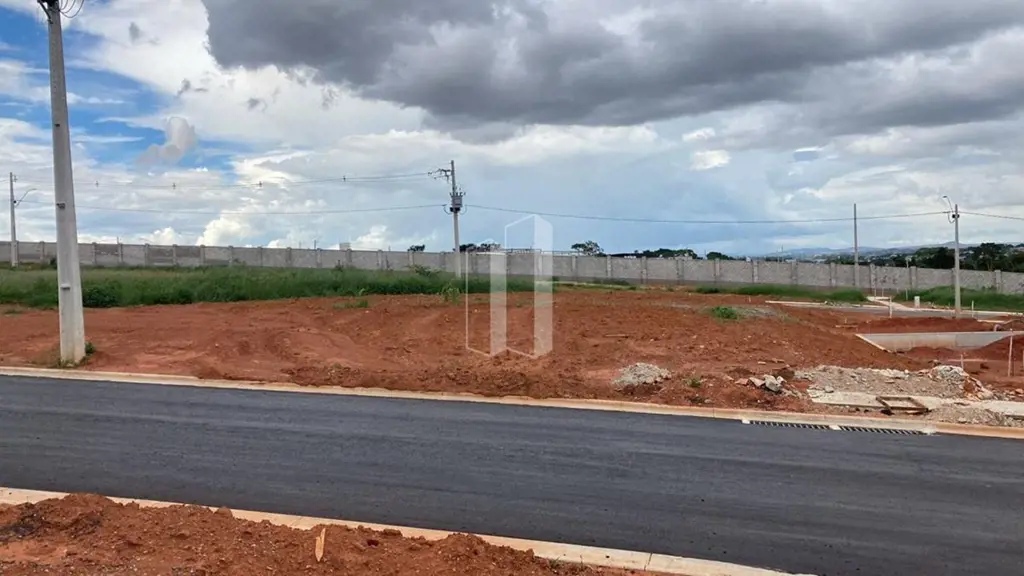 Excelente lote com 282,98m²  de esquina com a Rua de lazer Conheça o Jardins Ver...