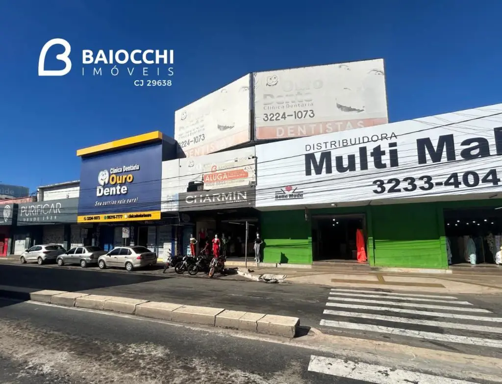 1º piso : 1 salão com divisória e banheiro2º piso : 6 salas, cozinha, 1 banheiro...