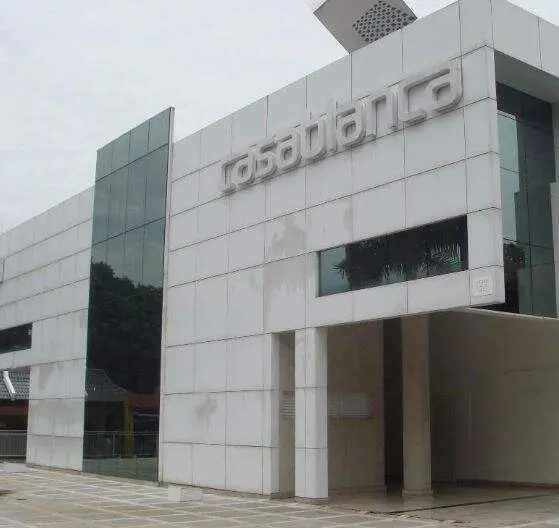 DALL'OCA IMÓVEIS ALUGA:Ótimas vagas de garagem em edifício de alto padrão. Prédi...