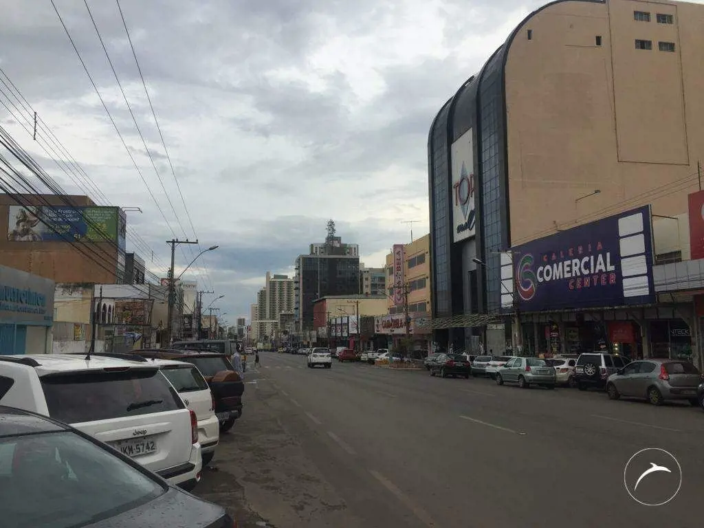 - Tamanho do Lote: 300 m², com grande potencial comercial.- Localização Estratég...