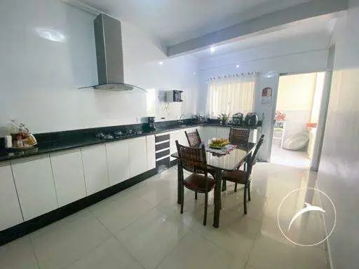 Maravilhosa casa com espaços amplos e localização privilegiada QN 07 Riacho Fund...