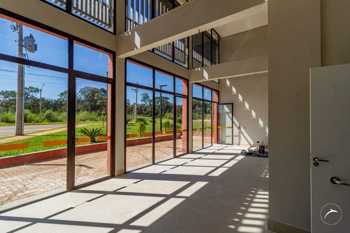 Oportunidade de Locação - Sala Comercial com Arquitetura DiferenciadaDescrição:D...