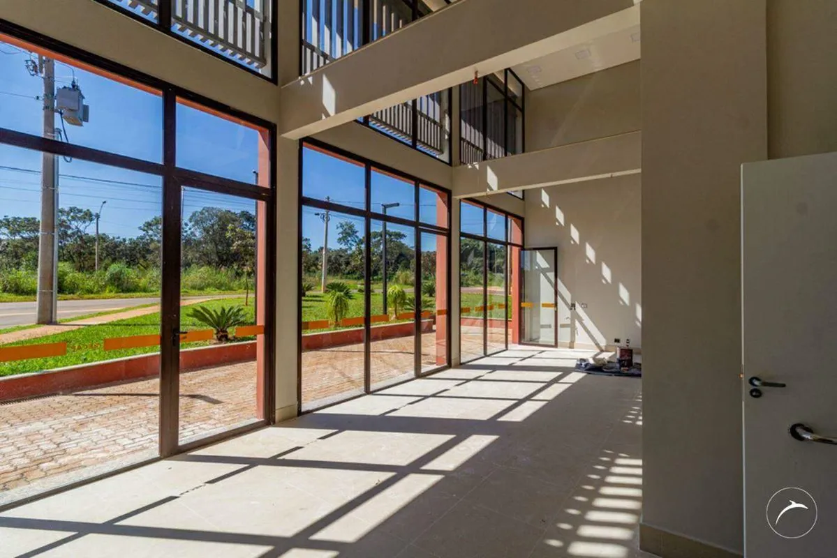 Oportunidade de Locação - Sala Comercial com Arquitetura DiferenciadaDescrição:D...