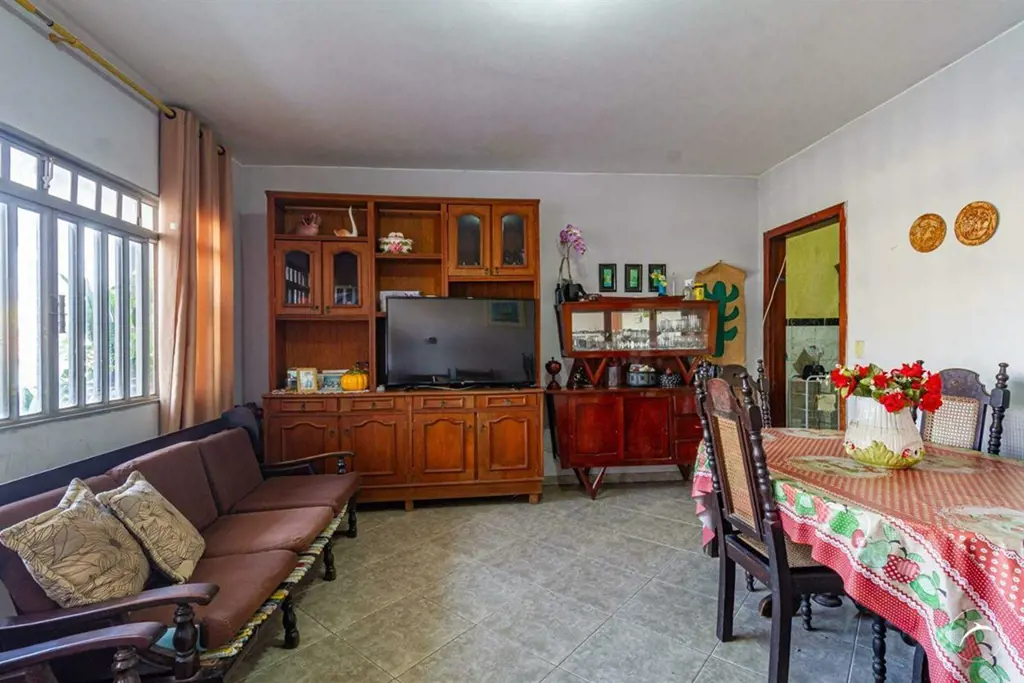 Oportunidade de Investimento: Prédio Misto Reformado na Avenida Sandu Sul, Tagua...