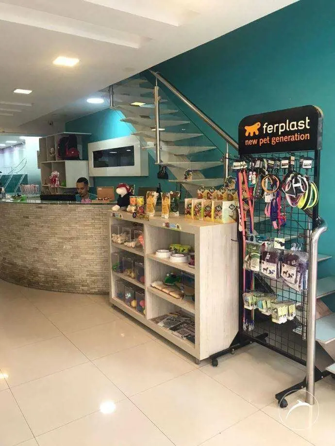 Em frente ao Vitrini Shopping, Rua 13 NorteEstrutura completa: 120m² de área tot...