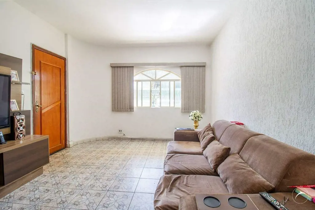 QSE 14 - Casa com pontencial comercial e residencial !Casa com 5 Residências par...